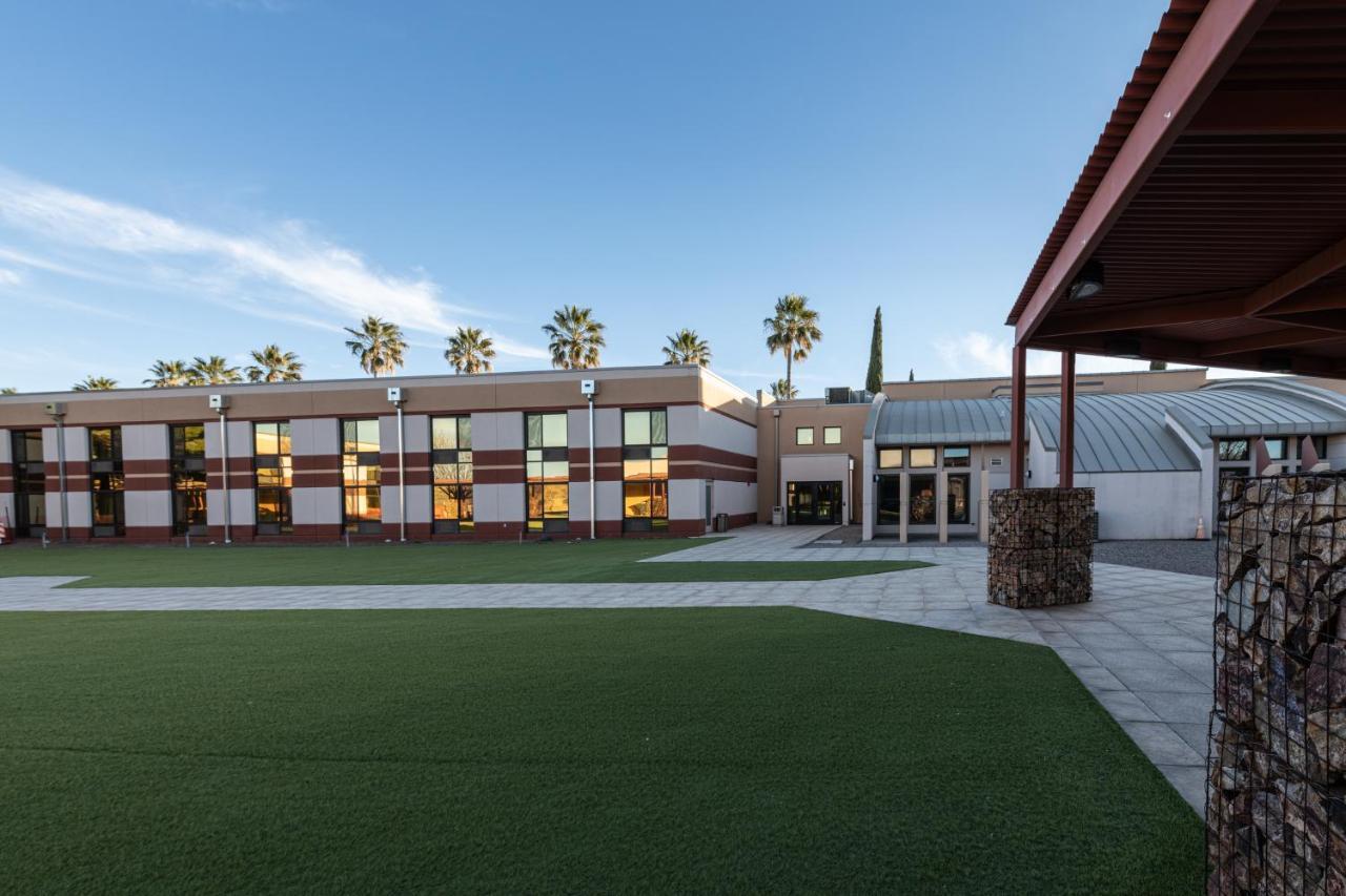 Apache Gold Resort Hotel & Casino Globe Bagian luar foto